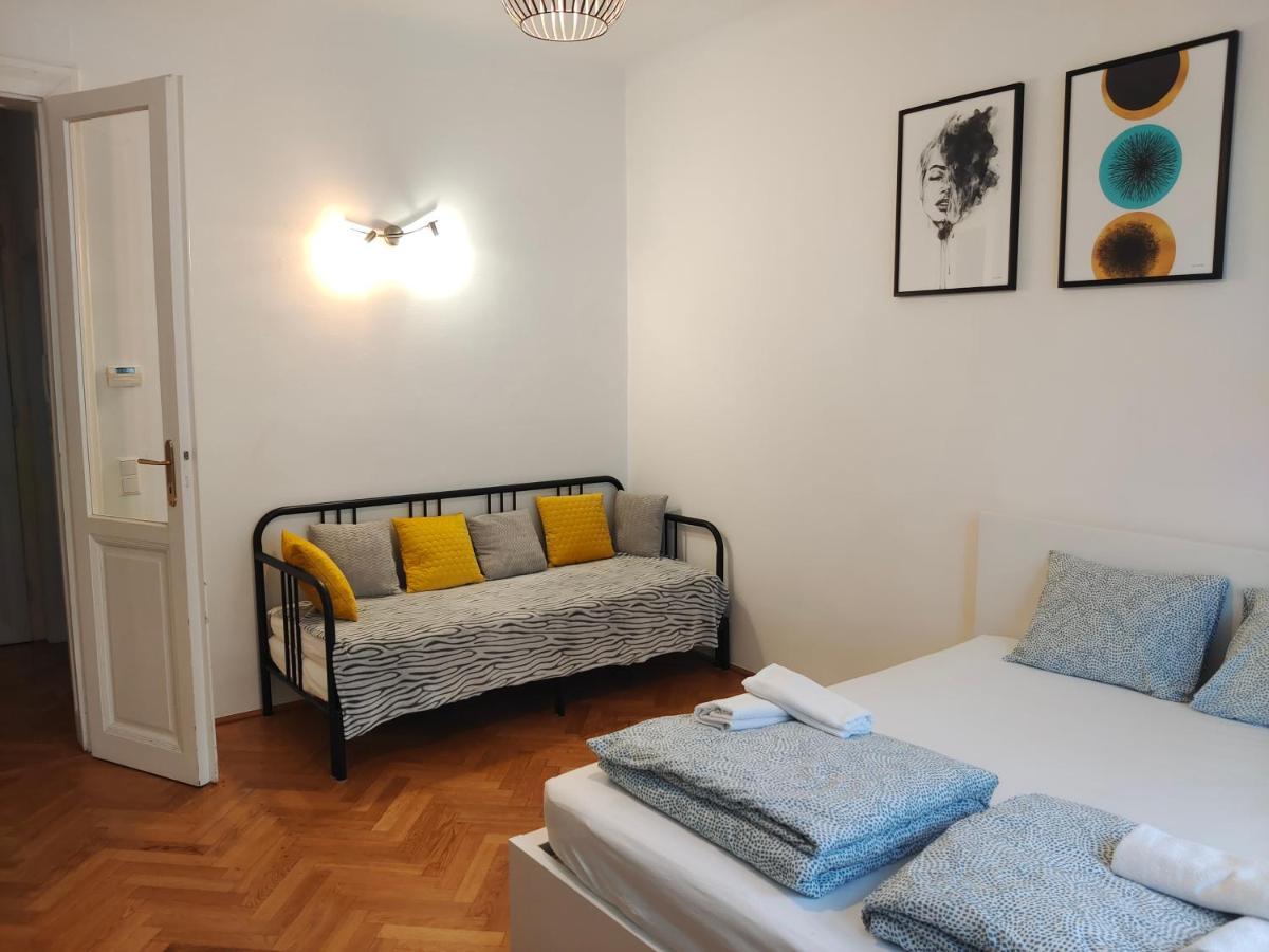 Central Mariahilfer Apartment 5 Min To The Schoenbrunn Palace And City Shopping Center เวียนนา ภายนอก รูปภาพ