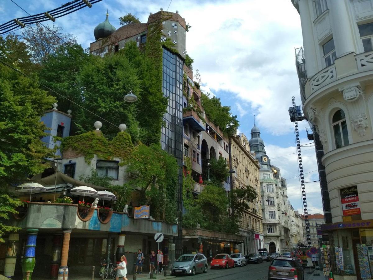 Central Mariahilfer Apartment 5 Min To The Schoenbrunn Palace And City Shopping Center เวียนนา ภายนอก รูปภาพ