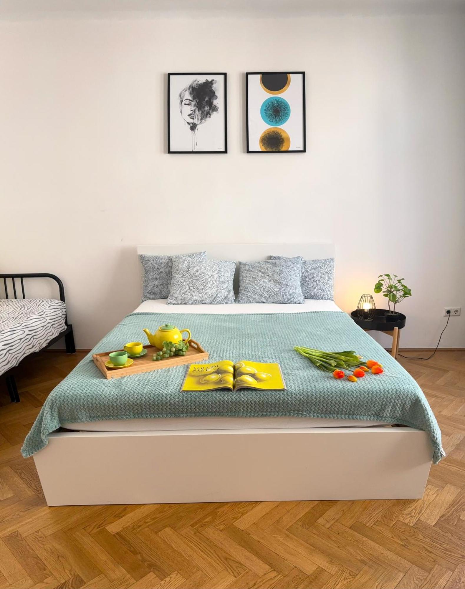 Central Mariahilfer Apartment 5 Min To The Schoenbrunn Palace And City Shopping Center เวียนนา ภายนอก รูปภาพ